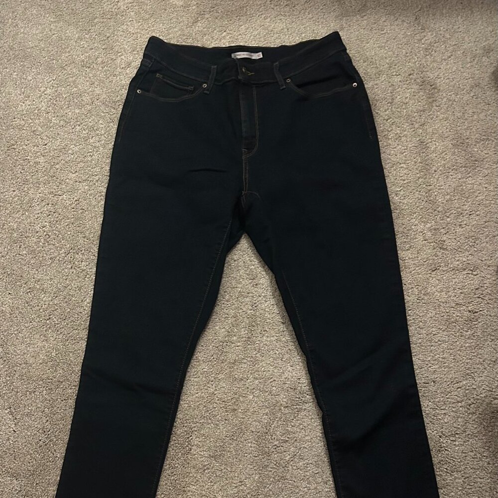 Levi's Slimming Skinny Jeans